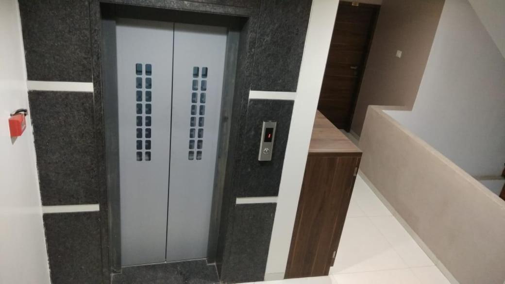 Hotel Rajlaxmi Grand Kolhapur Exterior photo